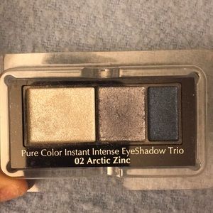 Estée Lauder eyeshadow trio
